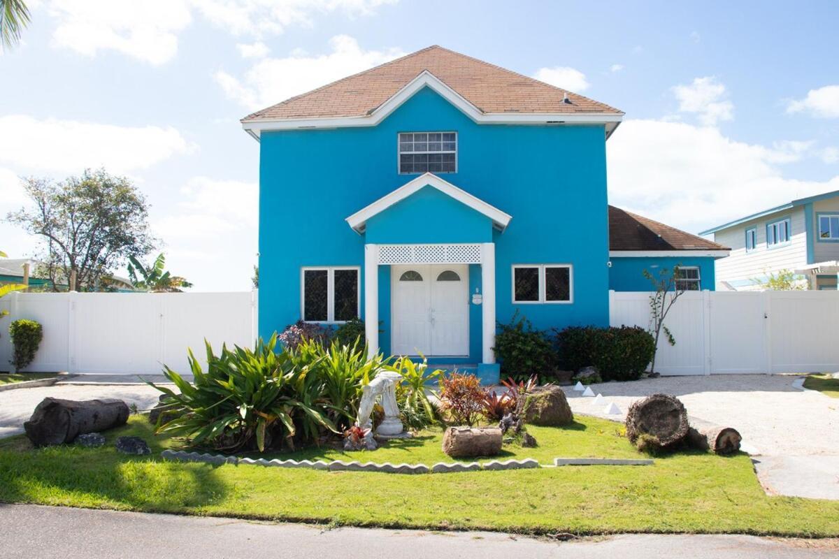 Holiday home Tangerine Sunsets Solo Bay Nassau